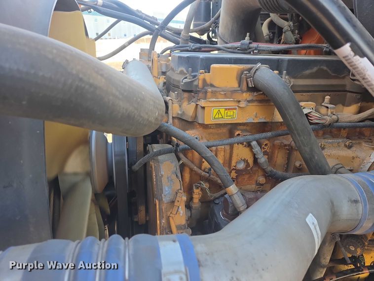 image for item EV5503 2006 Sterling LT9500 semi truck