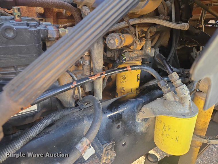 image for item EV5503 2006 Sterling LT9500 semi truck