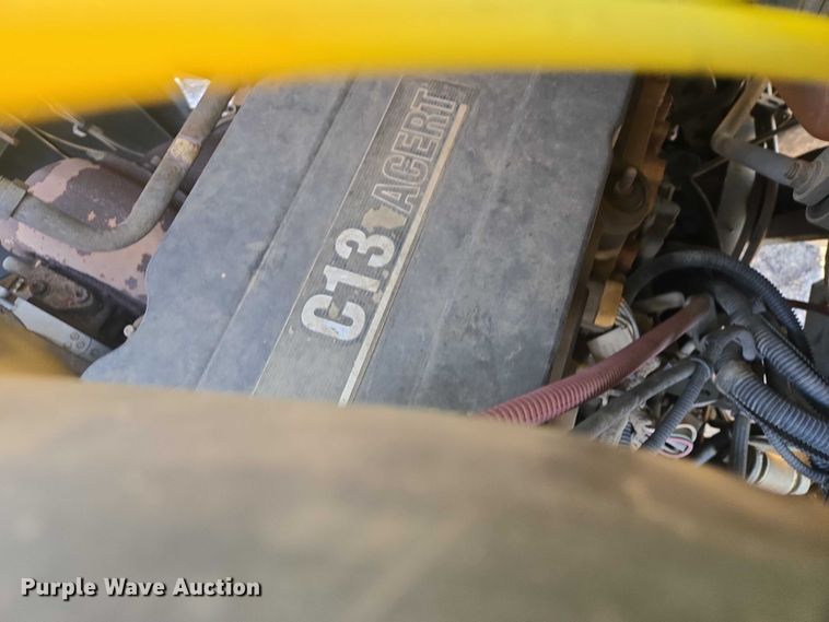 image for item EV5503 2006 Sterling LT9500 semi truck