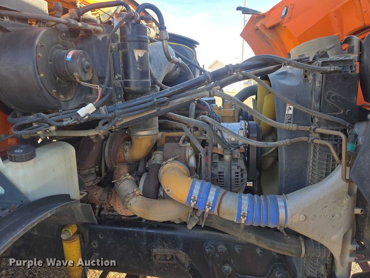 image for item EV5503 2006 Sterling LT9500 semi truck