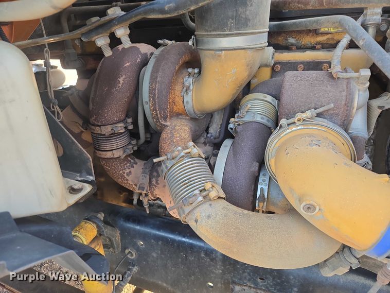 image for item EV5503 2006 Sterling LT9500 semi truck