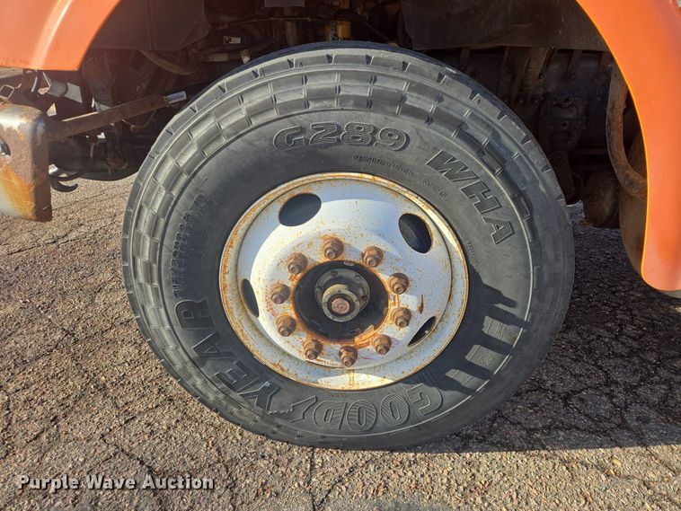 image for item EV5503 2006 Sterling LT9500 semi truck