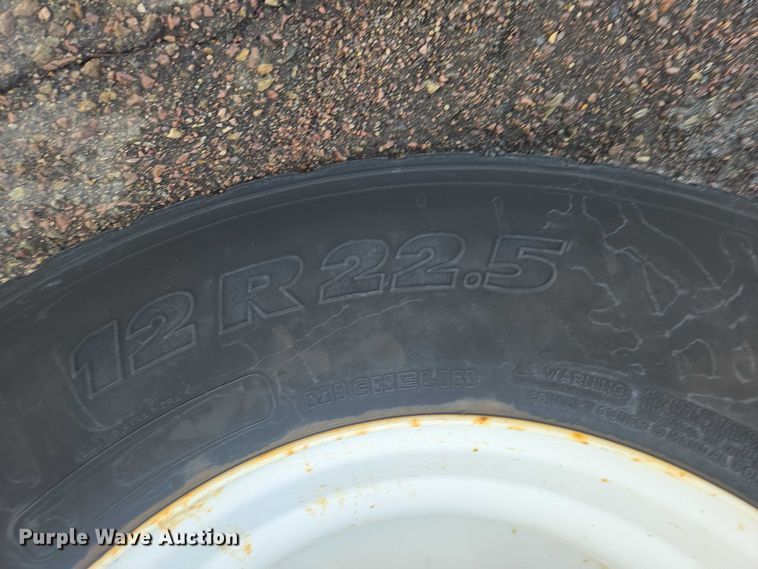 image for item EV5503 2006 Sterling LT9500 semi truck