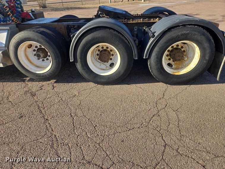 image for item EV5503 2006 Sterling LT9500 semi truck