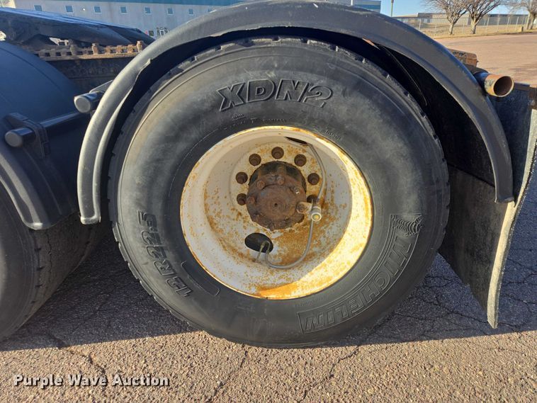 image for item EV5503 2006 Sterling LT9500 semi truck