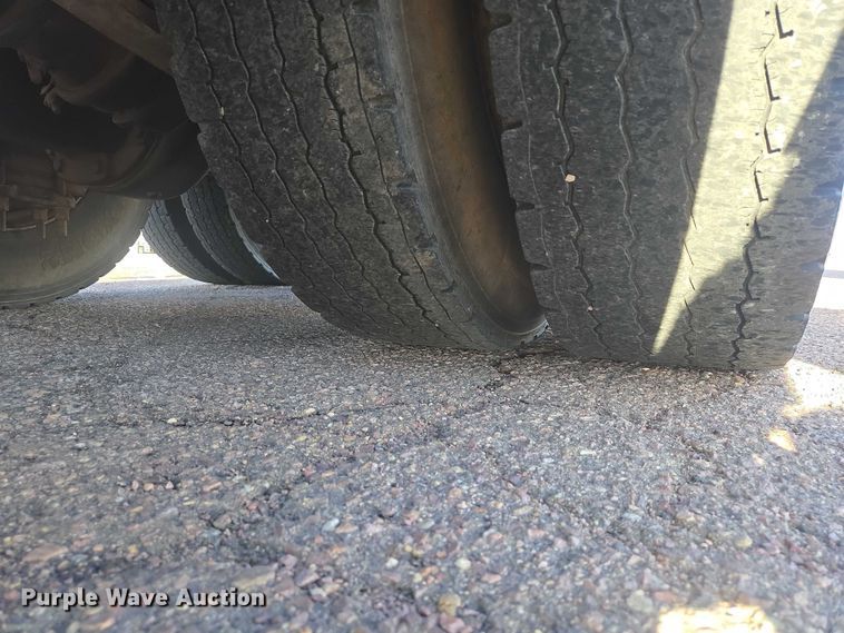 image for item EV5503 2006 Sterling LT9500 semi truck