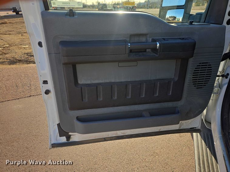 image for item EV5505 2011 Ford F250 Super Duty Ext. Cab pickup truck