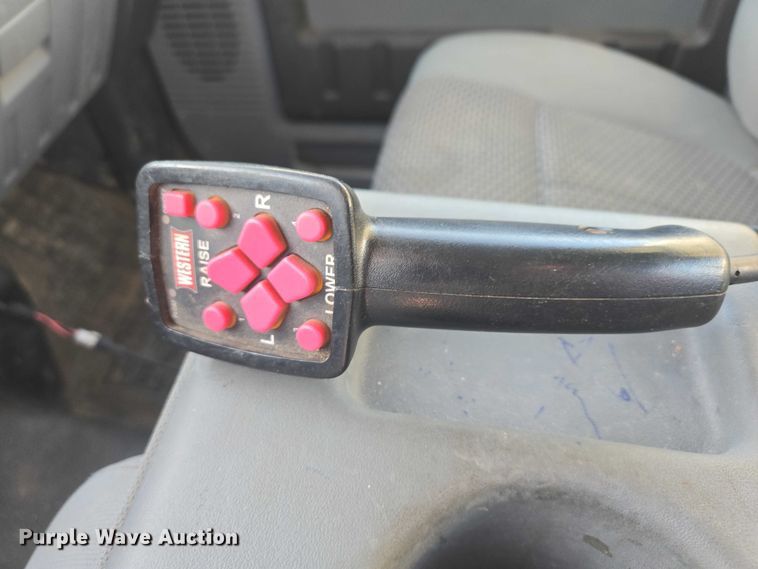 image for item EV5505 2011 Ford F250 Super Duty Ext. Cab pickup truck