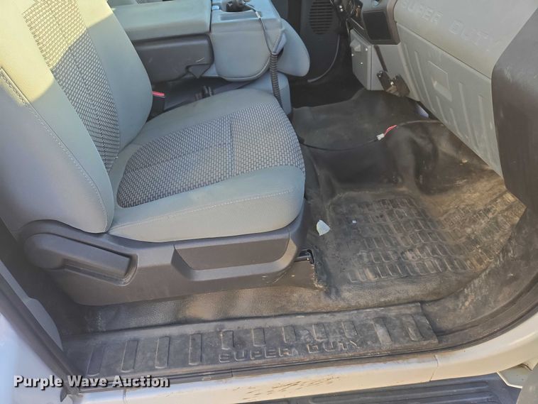 image for item EV5505 2011 Ford F250 Super Duty Ext. Cab pickup truck