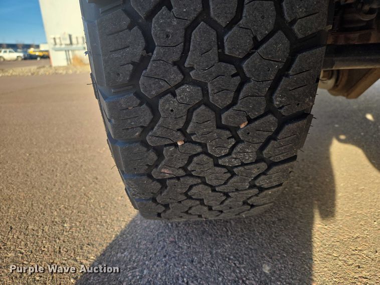 image for item EV5505 2011 Ford F250 Super Duty Ext. Cab pickup truck