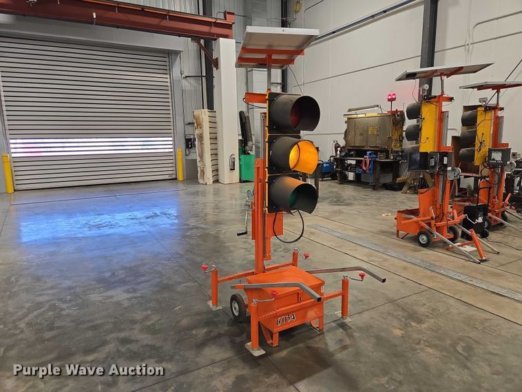 image for item EV5507 Horizon Signal Tech (4) Horizon Signal Tech traffic lights