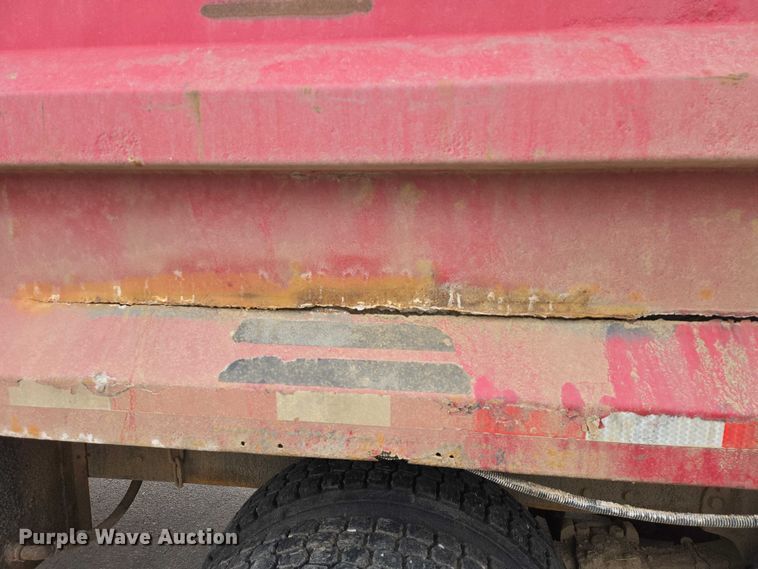 image for item EV5515 1991 Ford LT8000 dump truck