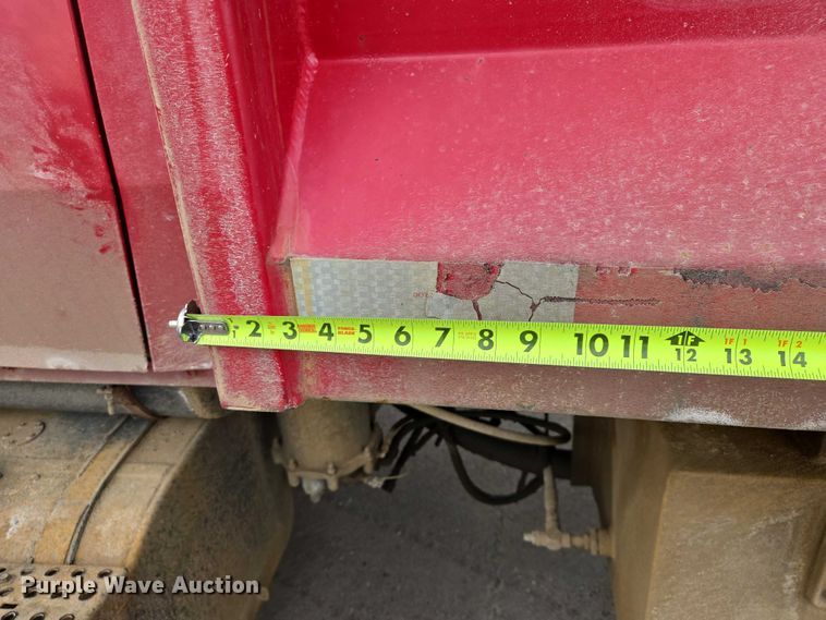 image for item EV5515 1991 Ford LT8000 dump truck