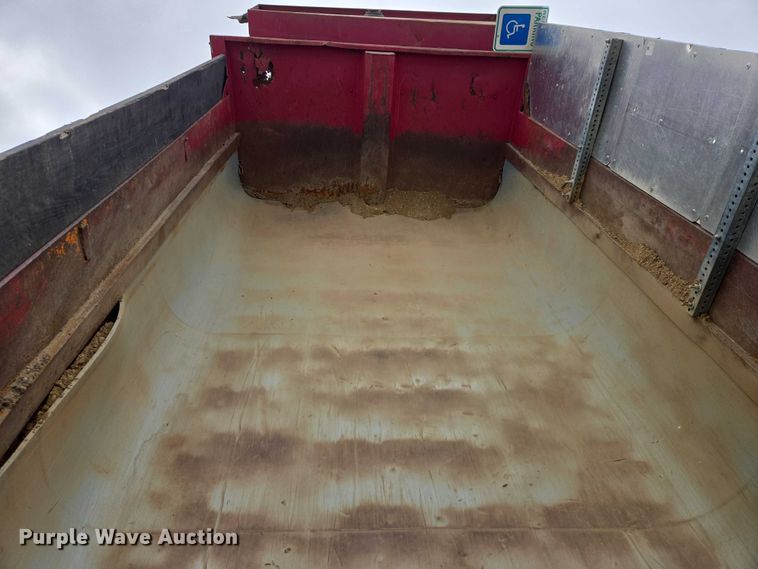 image for item EV5515 1991 Ford LT8000 dump truck