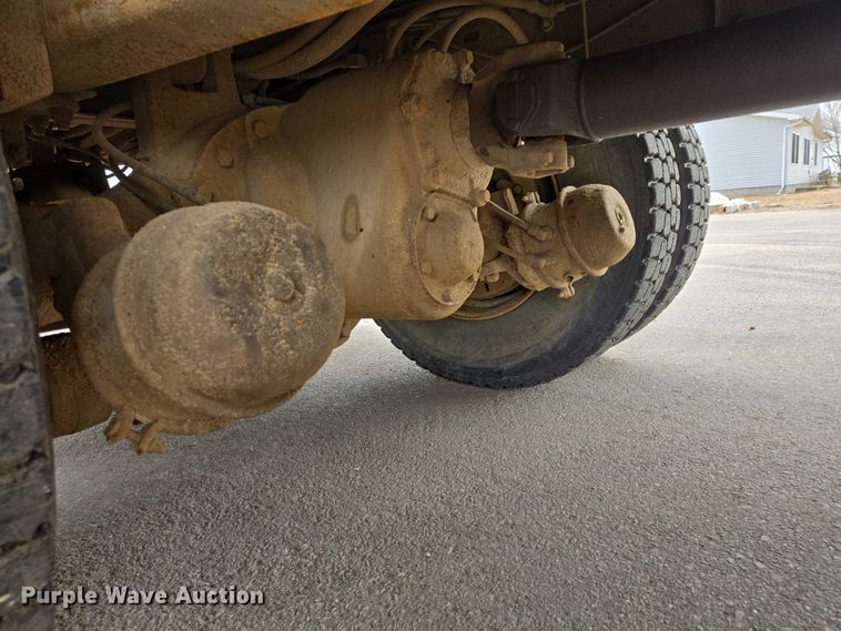 image for item EV5515 1991 Ford LT8000 dump truck