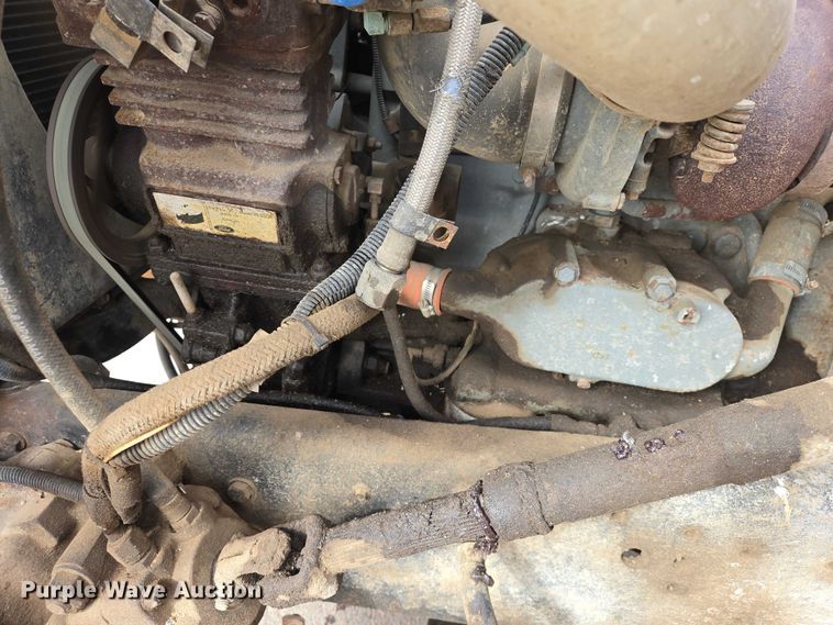 image for item EV5515 1991 Ford LT8000 dump truck