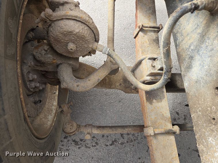 image for item EV5515 1991 Ford LT8000 dump truck