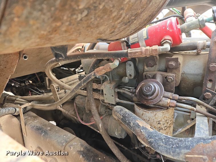 image for item EV5515 1991 Ford LT8000 dump truck