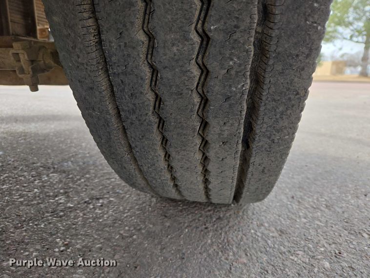 image for item EV5515 1991 Ford LT8000 dump truck