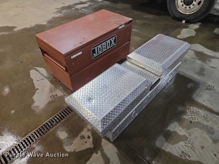 image for item EV5519 (2) toolboxes