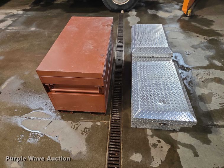 image for item EV5519 (2) toolboxes