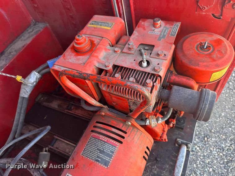 image for item FB0903 1987 Ford F350 brush fire truck