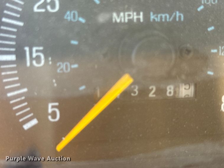 image for item FB0903 1987 Ford F350 brush fire truck