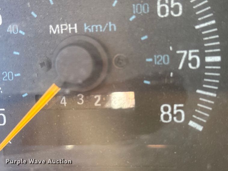 image for item FB0903 1987 Ford F350 brush fire truck