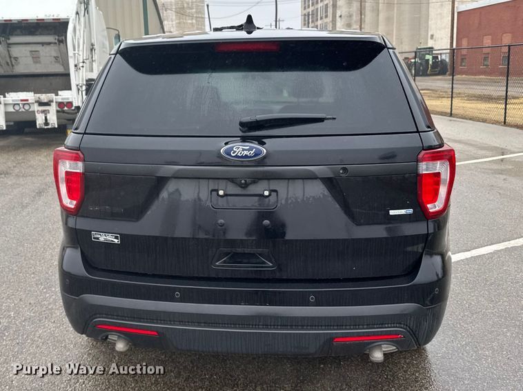 image for item FB0920 2016 Ford Explorer Police SUV