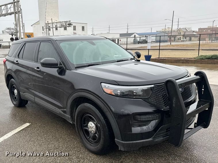 image for item FB0921 2021 Ford Explorer Police SUV