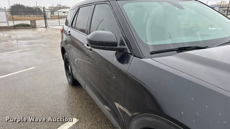 image for item FB0921 2021 Ford Explorer Police SUV