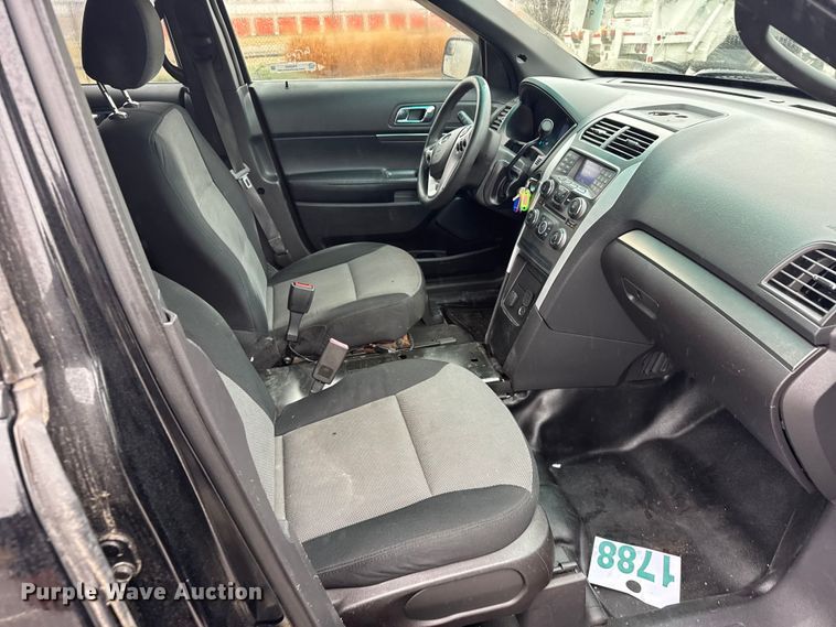 image for item FB0923 2015 Ford Explorer Police SUV