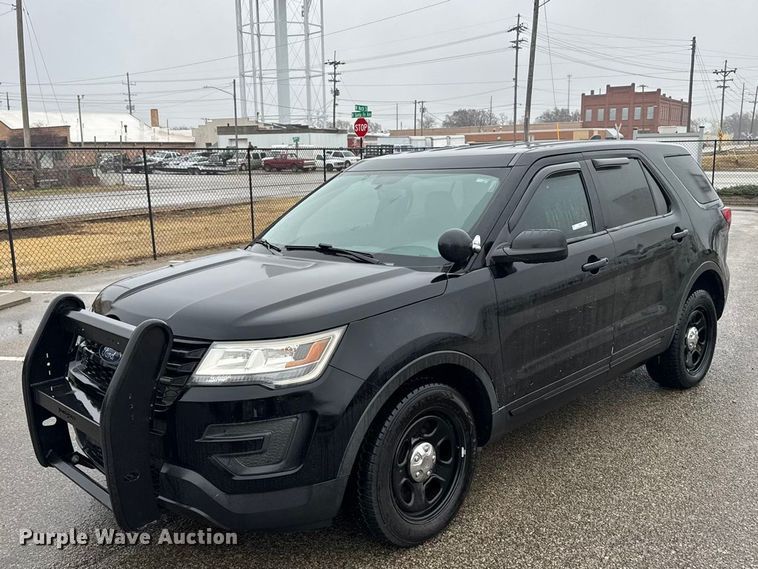 image for item FB0924 2017 Ford Explorer Police SUV