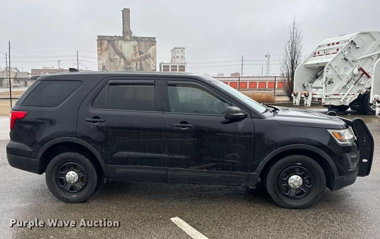 image for item FB0924 2017 Ford Explorer Police SUV