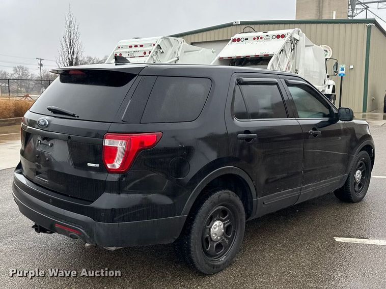 image for item FB0924 2017 Ford Explorer Police SUV