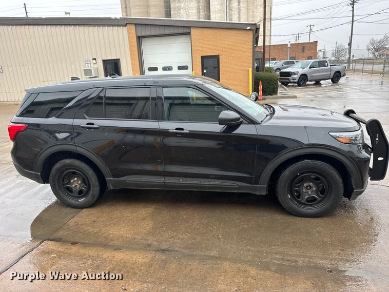 image for item FB0927 2020 Ford Explorer Police SUV