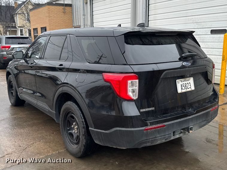 image for item FB0927 2020 Ford Explorer Police SUV