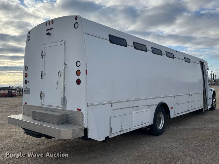 image for item FB0939 2008 Freightliner Business class M2 shuttle bus