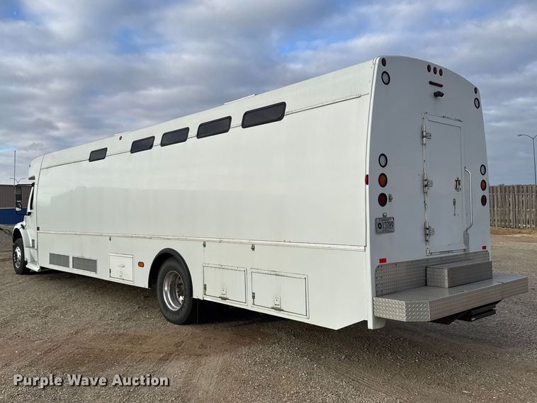 image for item FB0939 2008 Freightliner Business class M2 shuttle bus