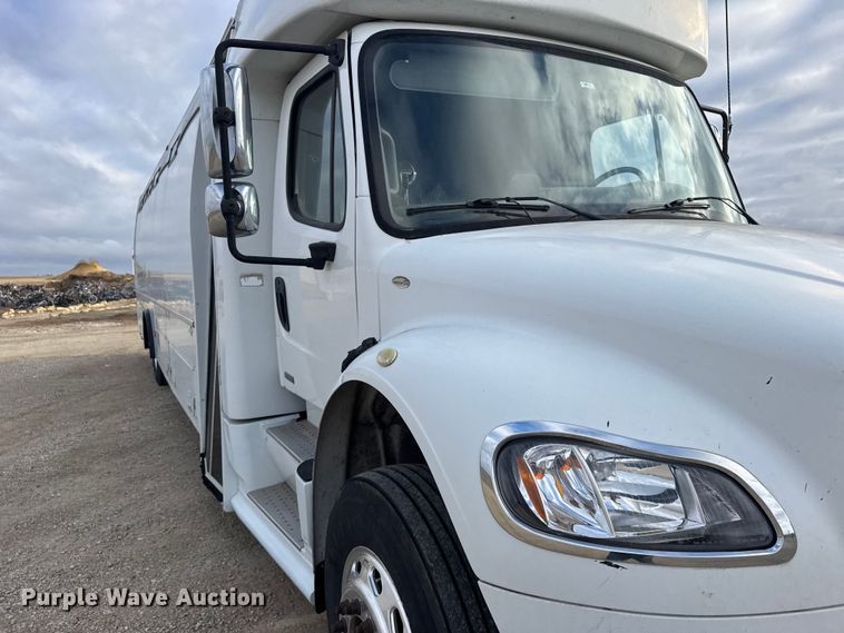 image for item FB0939 2008 Freightliner Business class M2 shuttle bus