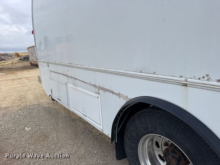 image for item FB0939 2008 Freightliner Business class M2 shuttle bus