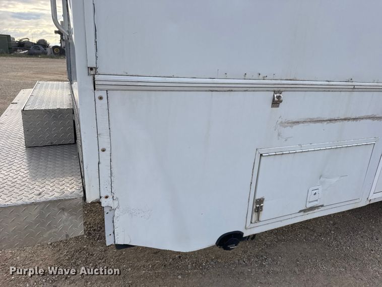 image for item FB0939 2008 Freightliner Business class M2 shuttle bus