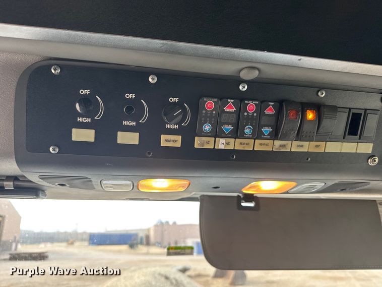 image for item FB0939 2008 Freightliner Business class M2 shuttle bus