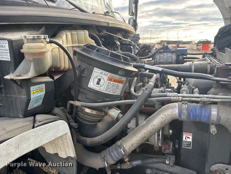 image for item FB0939 2008 Freightliner Business class M2 shuttle bus