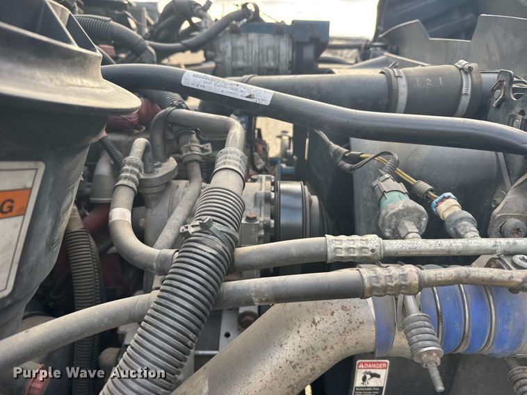 image for item FB0939 2008 Freightliner Business class M2 shuttle bus