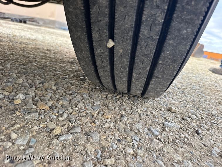 image for item FB0939 2008 Freightliner Business class M2 shuttle bus