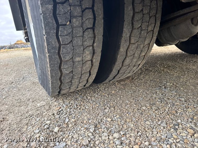 image for item FB0939 2008 Freightliner Business class M2 shuttle bus