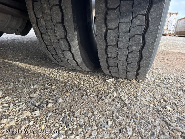 image for item FB0939 2008 Freightliner Business class M2 shuttle bus