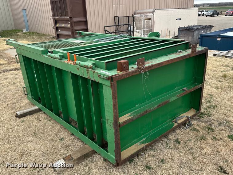 image for item FB0942 PTR carboard baler