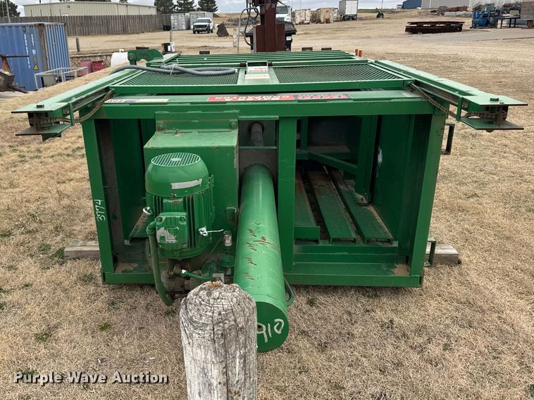 image for item FB0942 PTR carboard baler